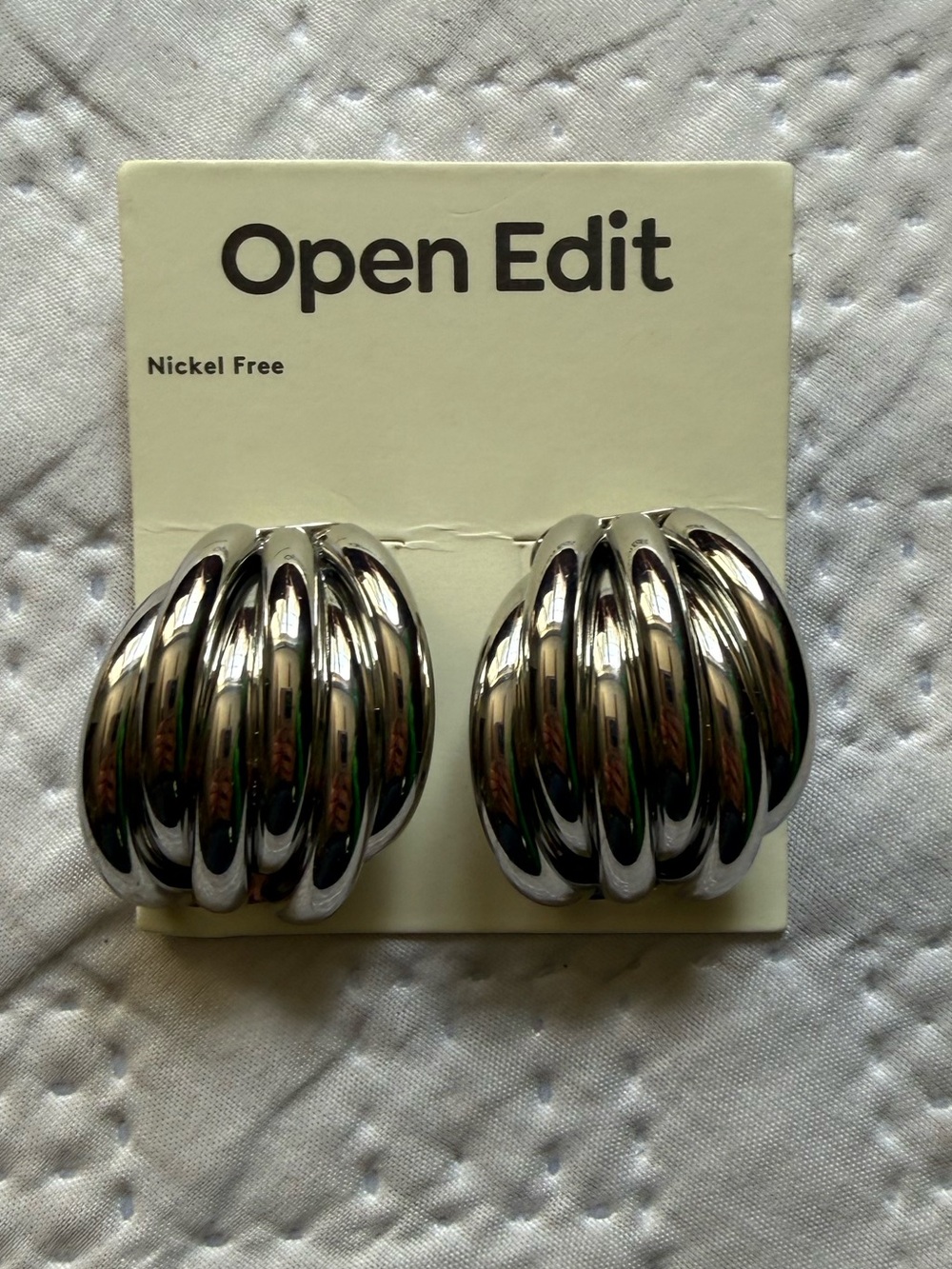 Nordstrom OPEN EDIT Large Ridged Half Hoop Ears Earrings in Silver Tone NEW
